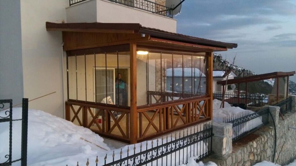 Kis-Aylarinda-Balkon-Kullanimi-icin-Oneriler